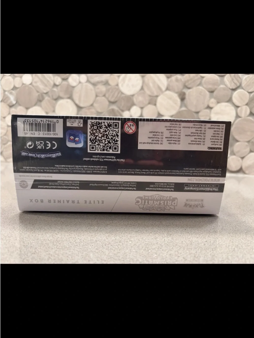Pokemon Prismatic‎ Evolutions Elite Trainer Box - Picture 5 of 7